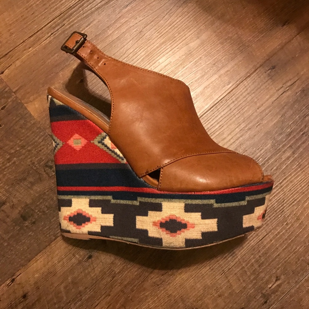 Steve Madden open toe wedge size 5.5